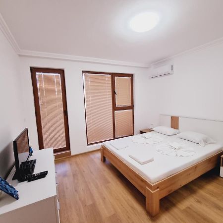 Fenix Apart Complex Sveti Vlas Exterior photo