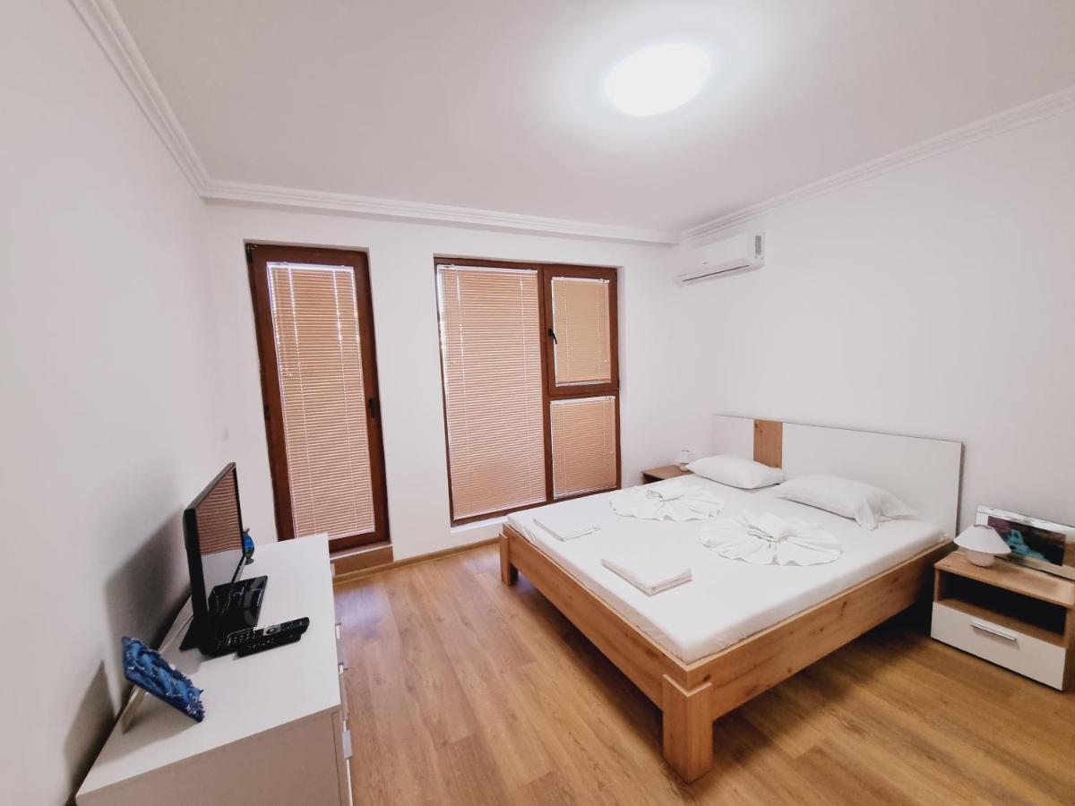 Fenix Apart Complex Sveti Vlas Exterior photo